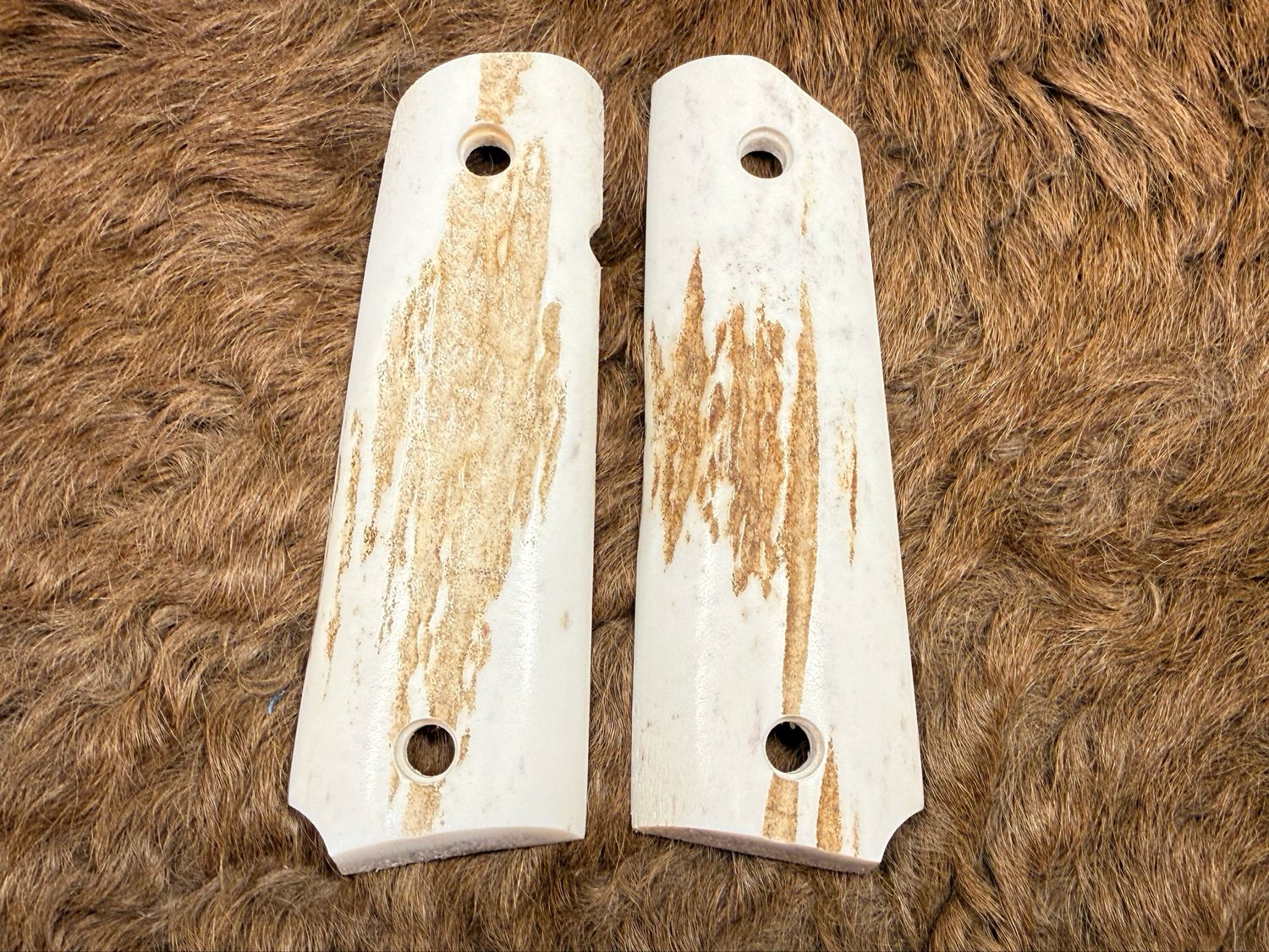 Traditional 1911 Stag Grips Traditional 1911 Stag Grips