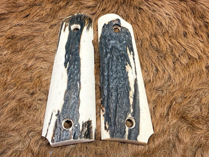 Traditional 1911 Stag Grips Traditional 1911 Stag Grips