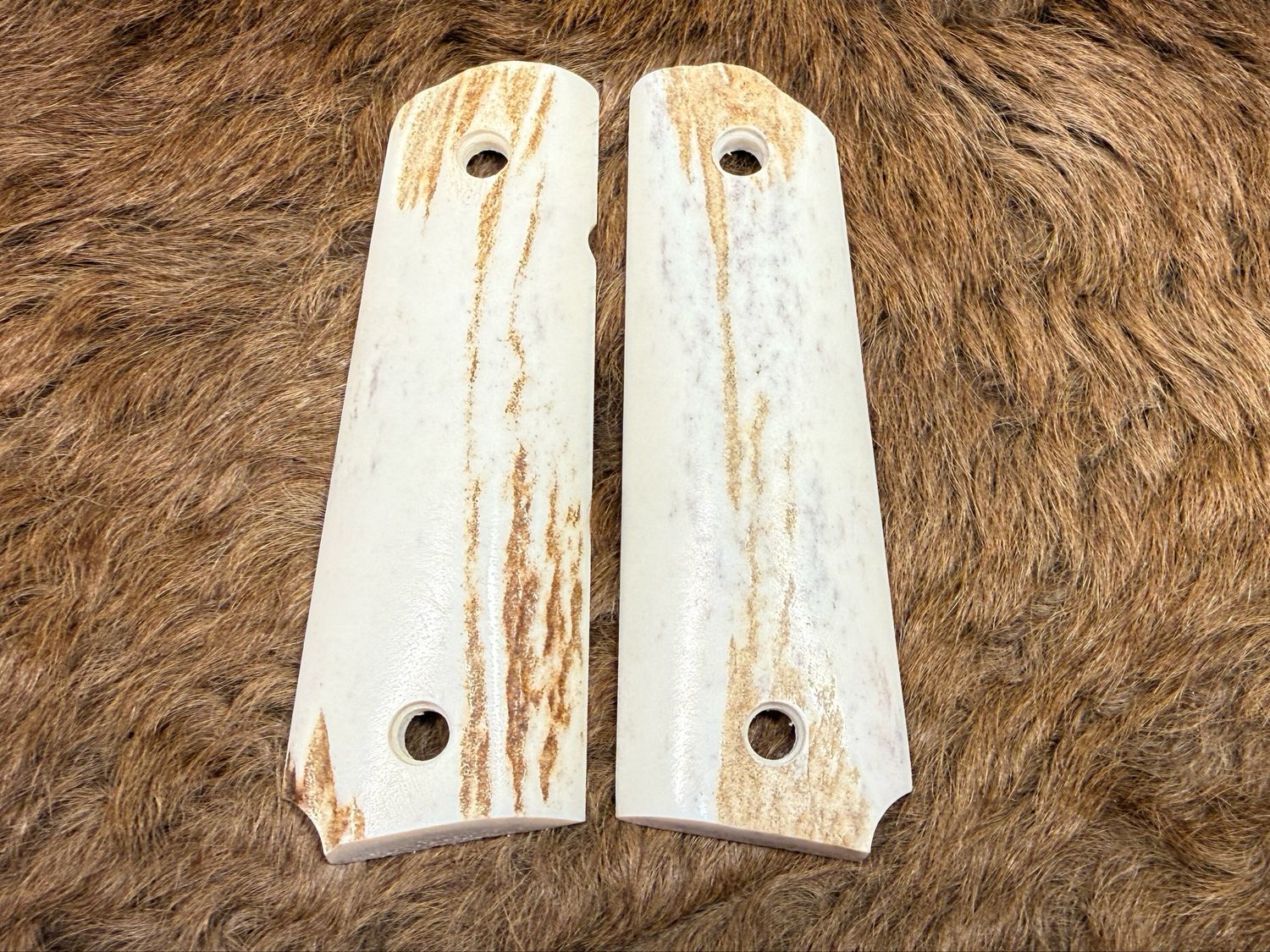 Traditional 1911 Stag Grips Traditional 1911 Stag Grips