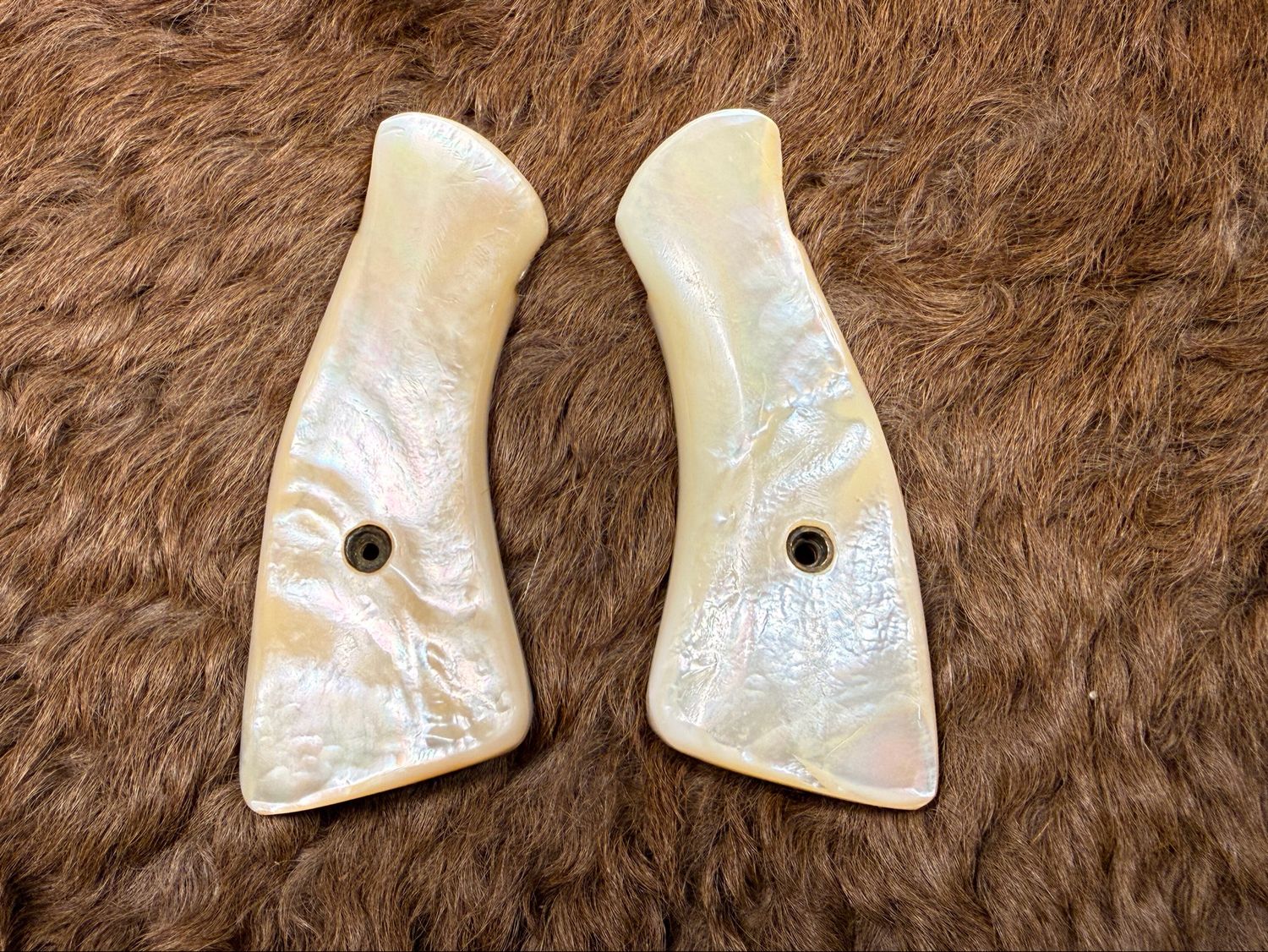 Smith & Wesson Square Butt Mother of Pearl Grips (J-Frame) Smith & Wesson Square Butt Mother of Pearl Grips (J-Frame)