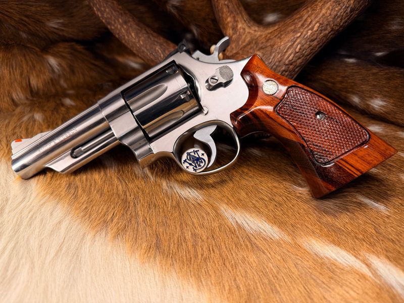Pre-Lock 4 Pre-Lock 4" Smith & Wesson Model 629-1 .44 Magnum Revolver