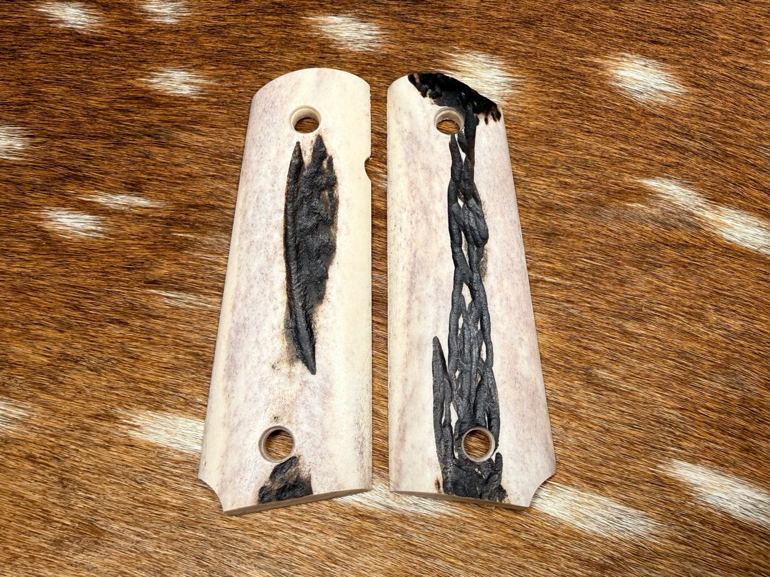 Traditional 1911 Stag Grips Traditional 1911 Stag Grips