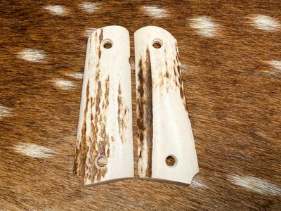 Traditional 1911 Stag Grips Traditional 1911 Stag Grips