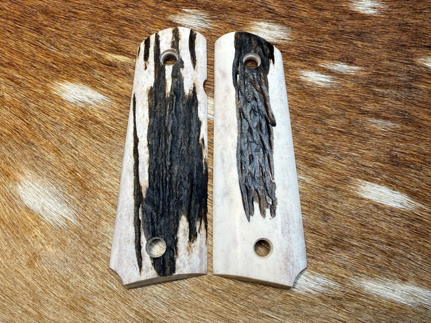 Traditional 1911 Stag Grips