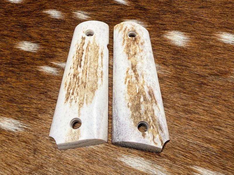 Traditional 1911 Stag Grips