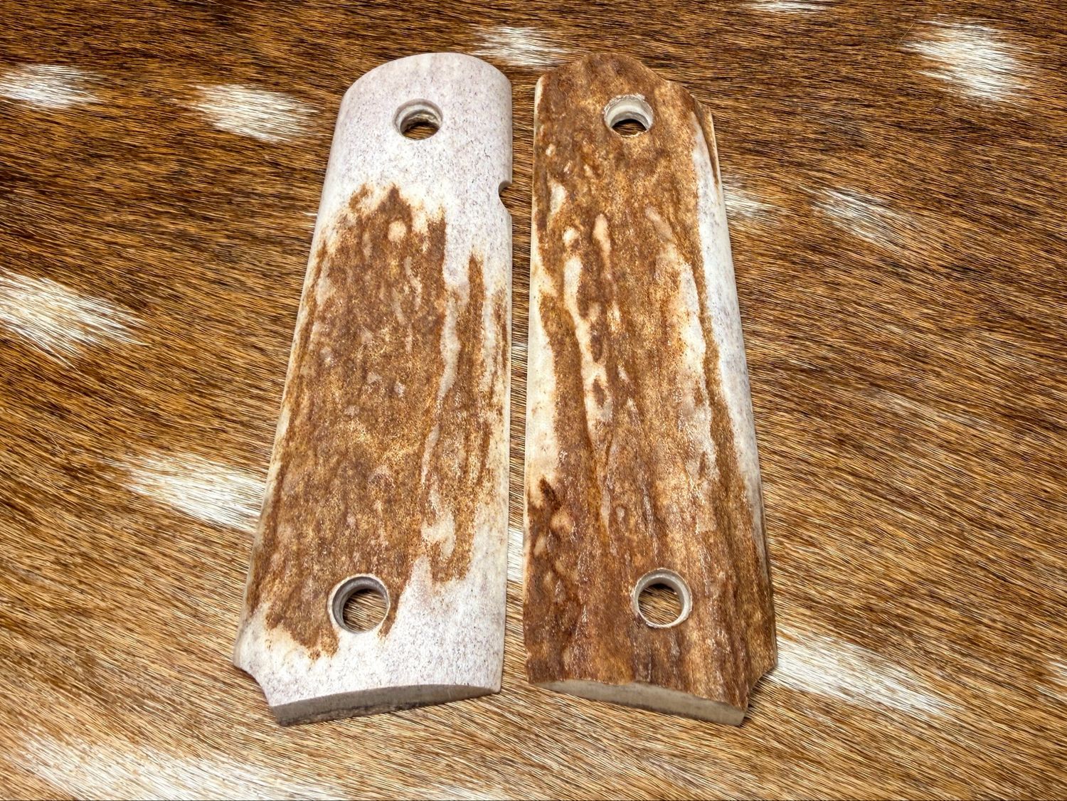 Traditional 1911 Stag Grips