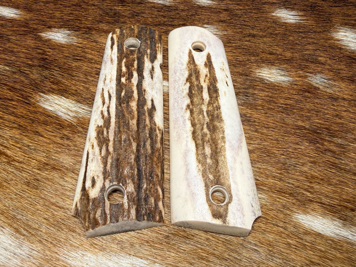 Traditional 1911 Stag Grips