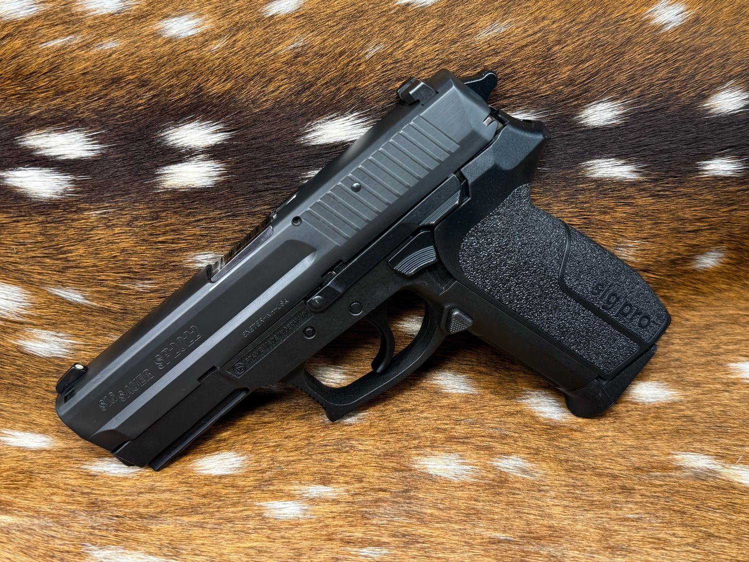 SIG Sauer SP2022 9mm Para Pistol – German-Made Frame SIG Sauer SP2022 9mm Para Pistol – German-Made Frame