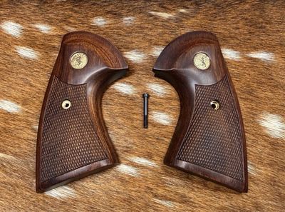 New Model Colt Python / Anaconda Factory Takeoff Grips with Gold Colt Medallions New Model Colt Python / Anaconda Factory Takeoff Grips with Gold Colt Medallions