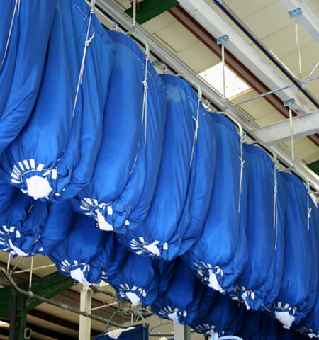 Bag rail system