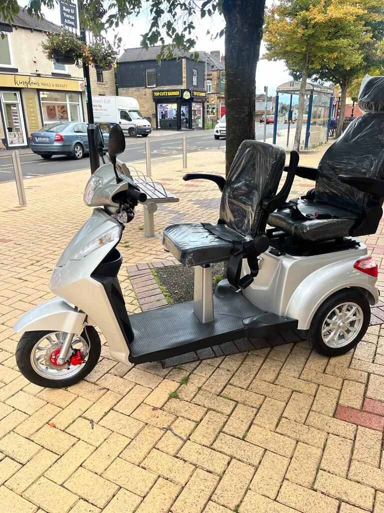 VIPER TWIN - DOUBLE SEATER MOBILITY SCOOTER
