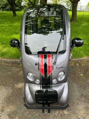 EASYLIFE ECO CABIN SCOOTER - SILVER WITH BLACK & RED GRAPHICS- NEW EXECUTIVE EDITION - 2024