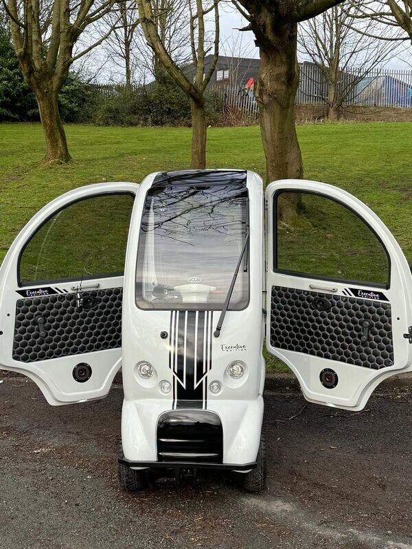 EASYLIFE ECO CABIN SCOOTER -  WHITE - NEW EXECUTIVE EDITION - 2026