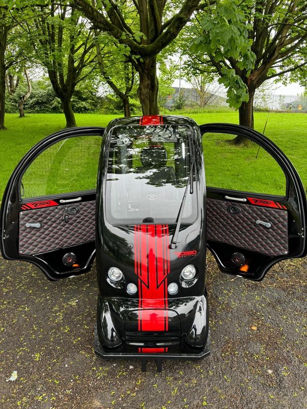 EASYLIFE ECO CABIN SCOOTER - BLACK ROSSO EDITION (NEW) - 2026