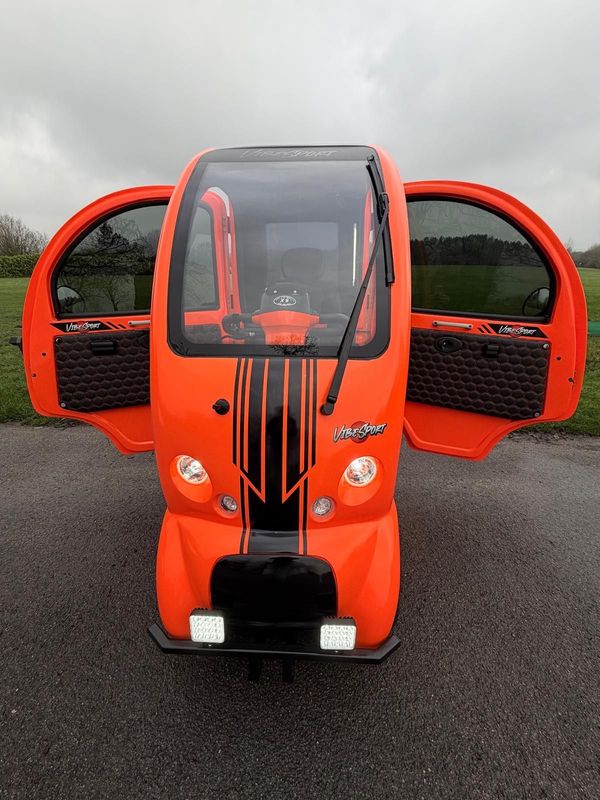 EASYLIFE ECO CABIN SCOOTER - VIBRANT EDITION - NEW 2026