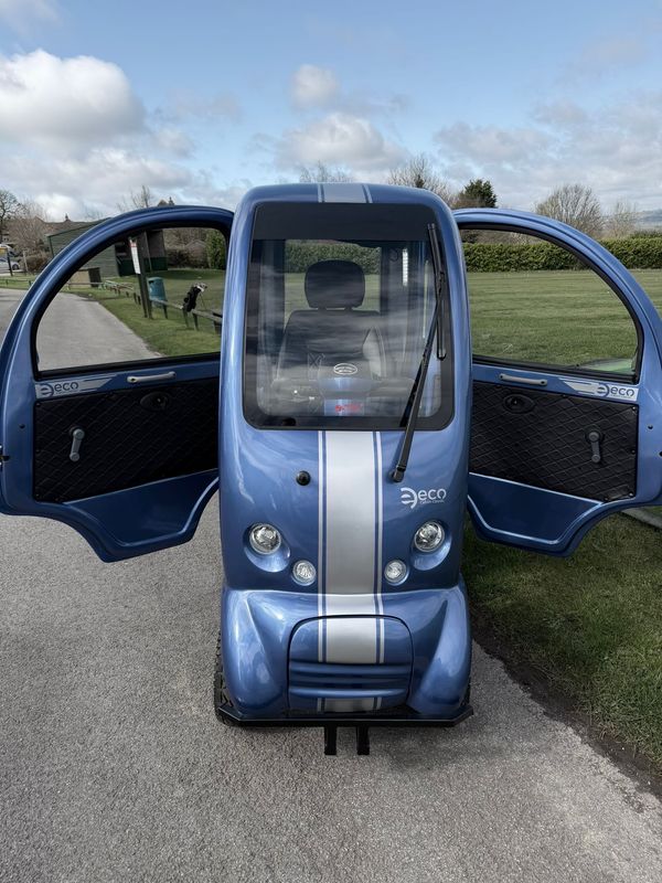 EASYLIFE ECO CABIN SCOOTER -  BLUE &amp; SILVER - CLASSIC EDITION (PREOWNED) - 2023 MODEL