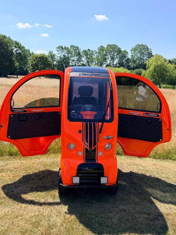 EASYLIFE ECO CABIN SCOOTER (2026) -  VIBRANT ORANGE - LIMTED VIBE EDITION - NEW