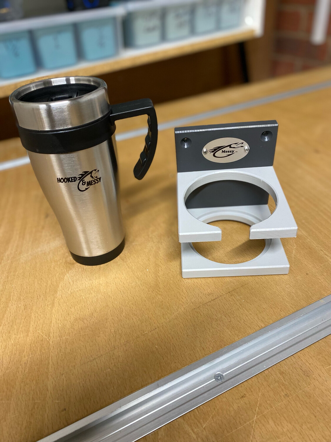 Hooked &amp; Messy Cup And Holder