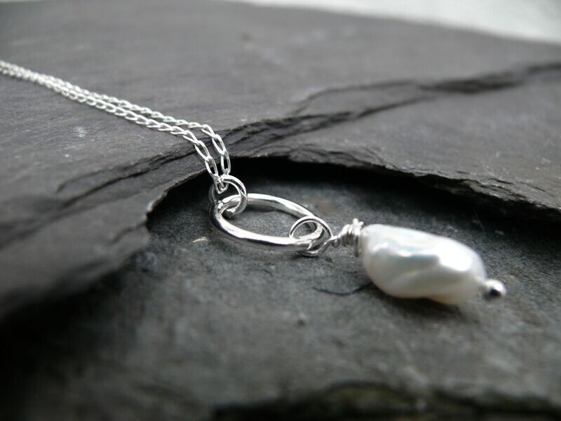Venus Pearl Necklace