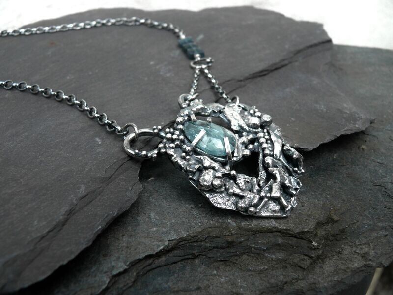 Uisge  Necklace