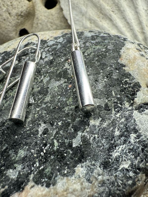 Sounding Earrings / Minimalist Column Earrings Sounding Earrings / Minimalist Column Earrings