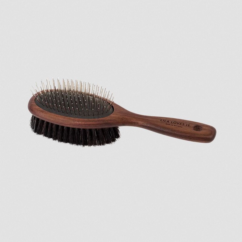 LILA LOVES IT Doppelseitige Hundebürste aus Nussbaumholz