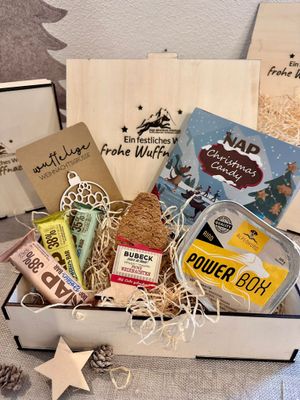Weihnachts-Geschenkbox Aktivhund - Winterfreuden für Sportler Weihnachts-Geschenkbox Aktivhund - Winterfreuden für Sportler