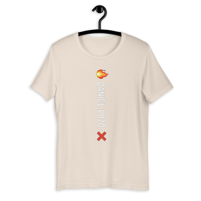 Camiseta con logo de la tienda básica