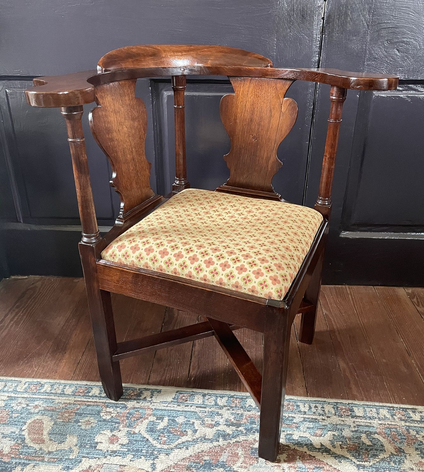 George III Walnut Corner Chair