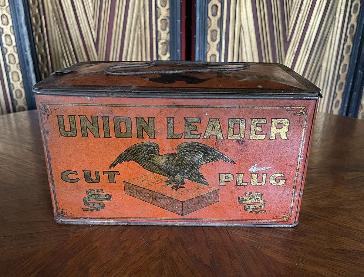 Antique Red Union Leader Cut Plug Tobacco Lithographed Advertising Lunch Pail Tin