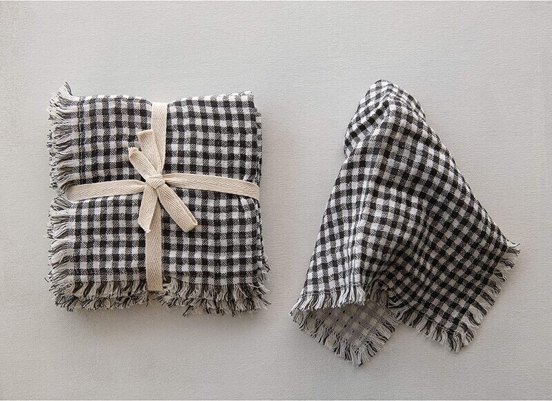 Gingham &amp; Fringe Napkin Set
