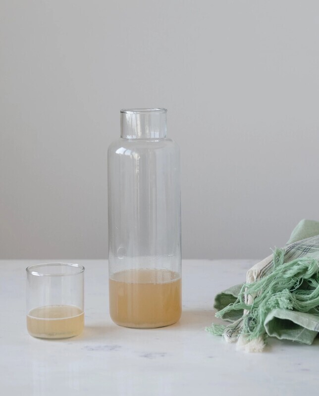 Decanter w/Drinking Glass