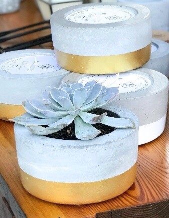 Gold Dipped 12oz Concrete Candle