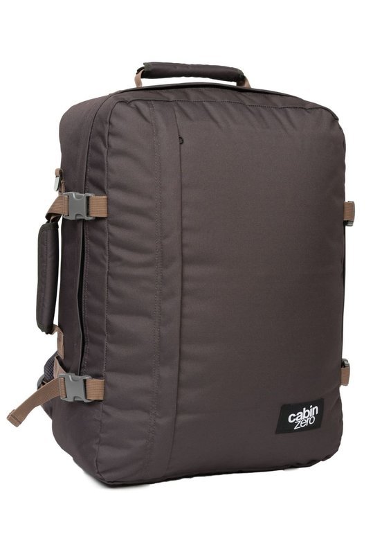 CabinZero 44, black sand