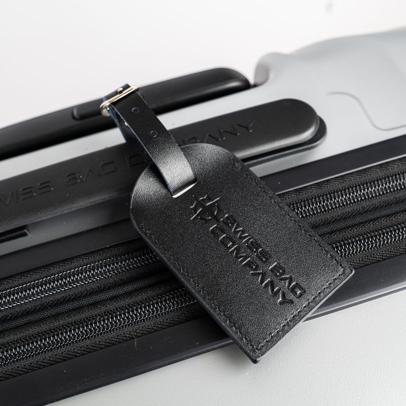 2x Leather Luggage Tags