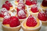 Crostatina con crema pasticciera e frutta fresca