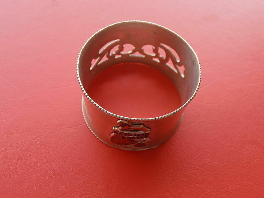 Empire Exhibition Knapkin Ring