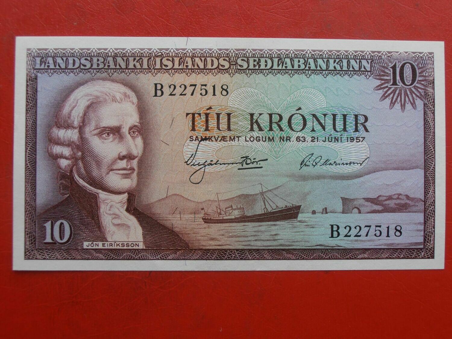 Iceland 10 Kronur - 1957