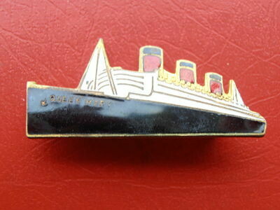 Queen Mary Enamelled Pinback