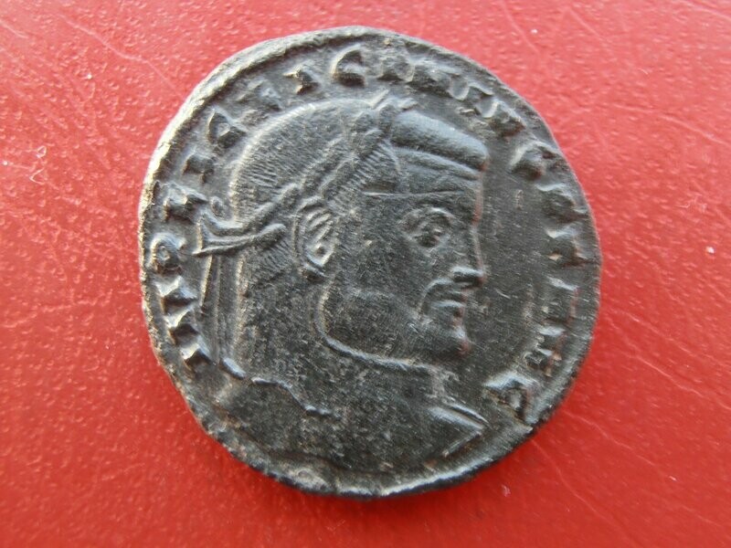 Licinius I Follis  -  308-324 AD (a)