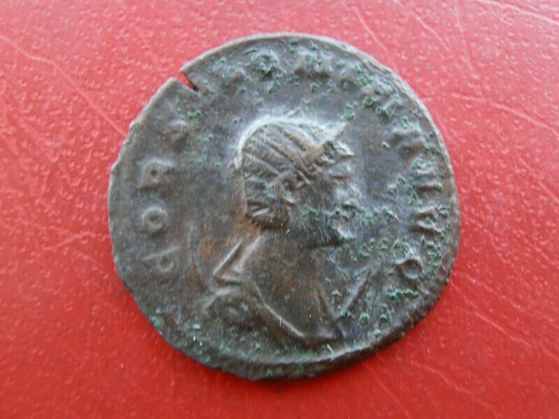 Salonina Antoninianus  -  267-268 AD Scarce (b)