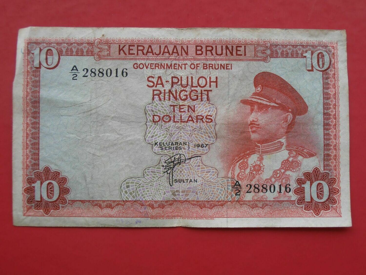 Brunei 10 Dollars  -  1967