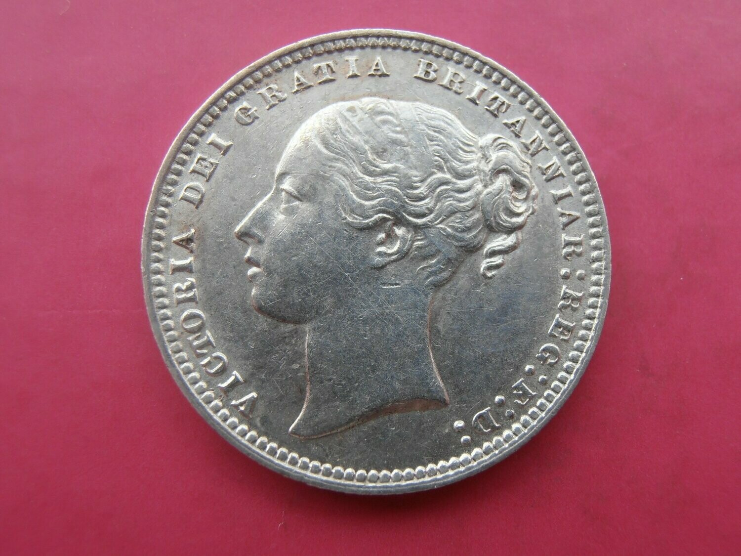 1877  -  Shilling  (Die 12)