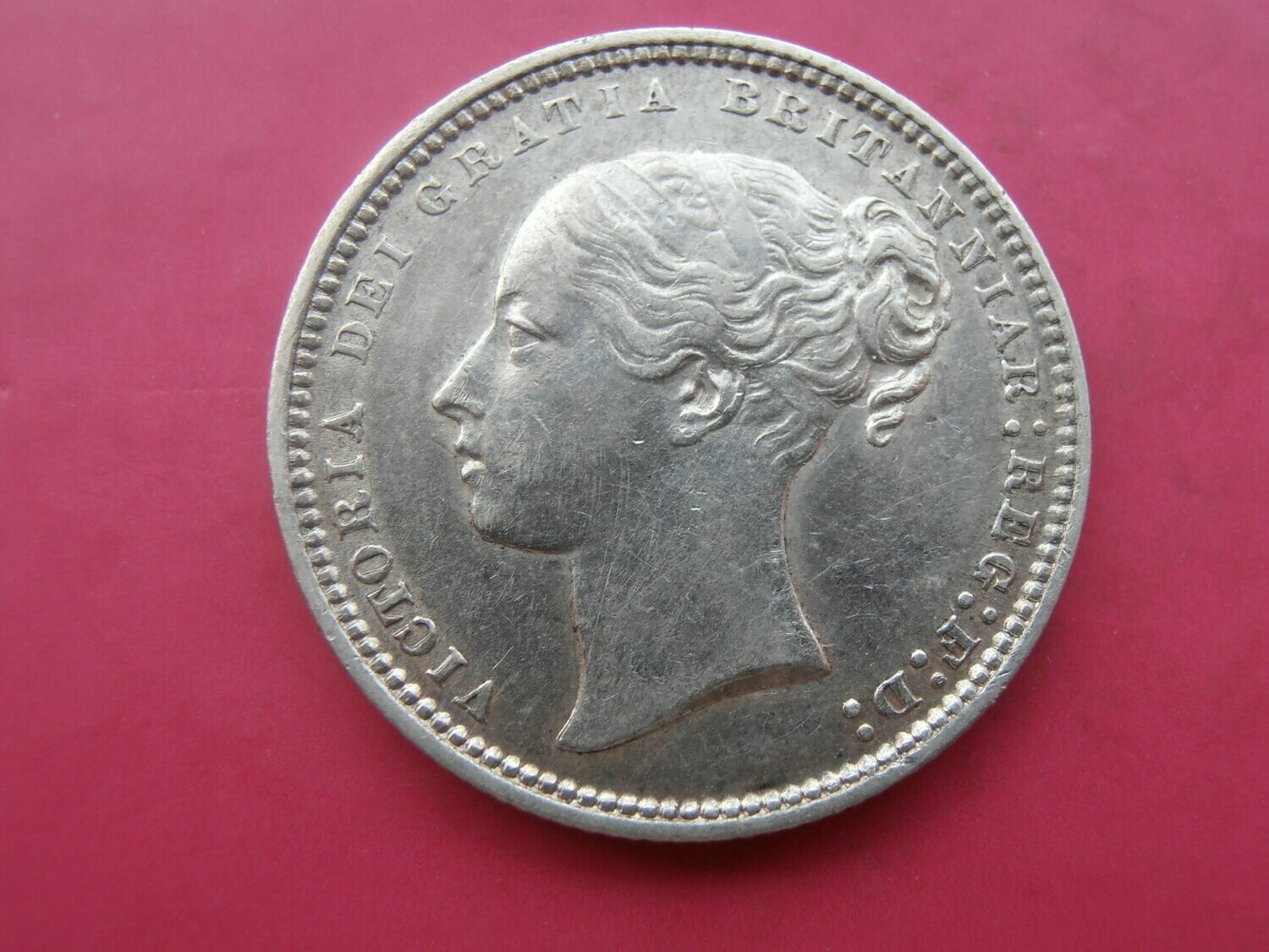 1872  -  Shilling  (Die 4)