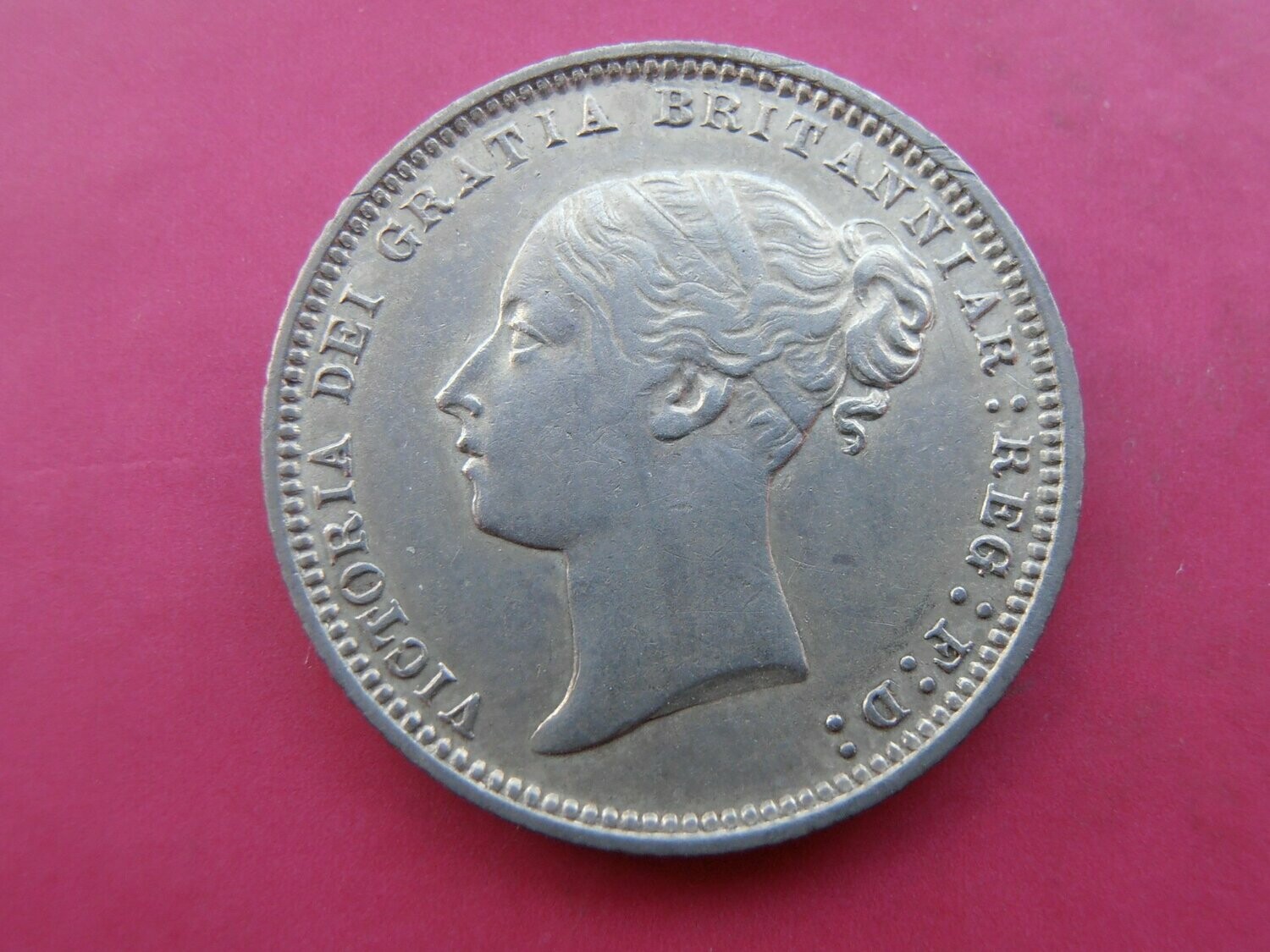 1869  -  Sixpence  (Die 9)