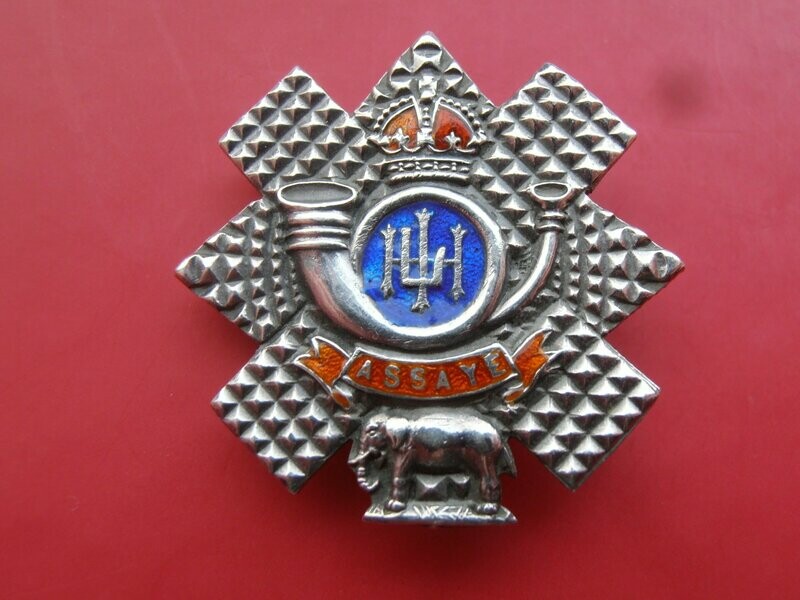 Highland Light Infantry Sweetheart  (Red)