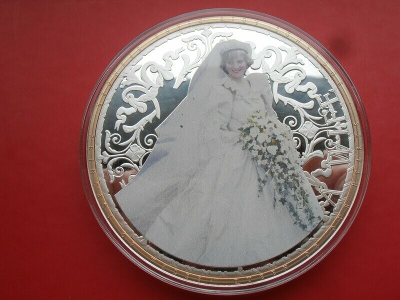 Diana Series Medal  - A Wife