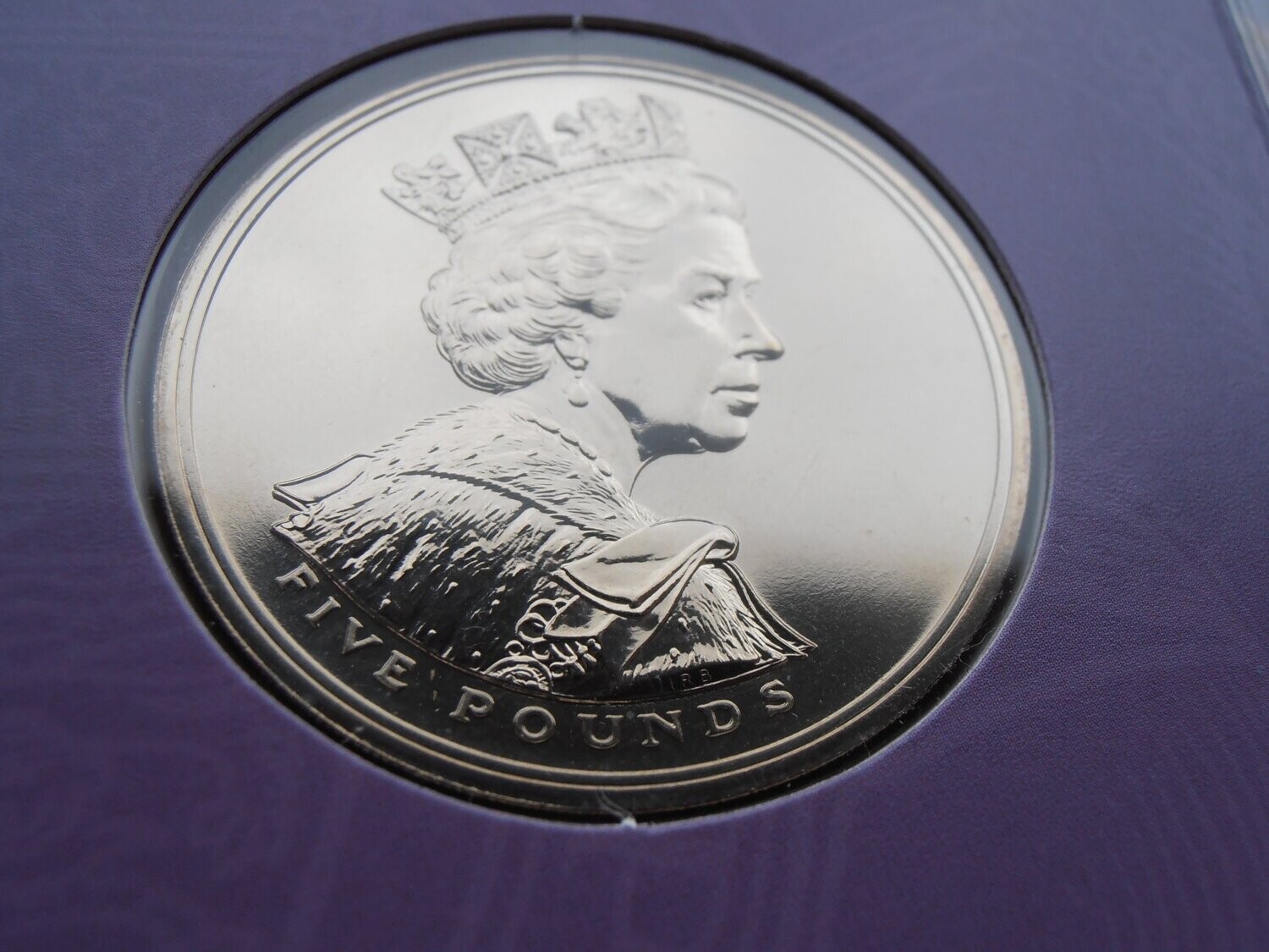 2002  -  £5 Crown