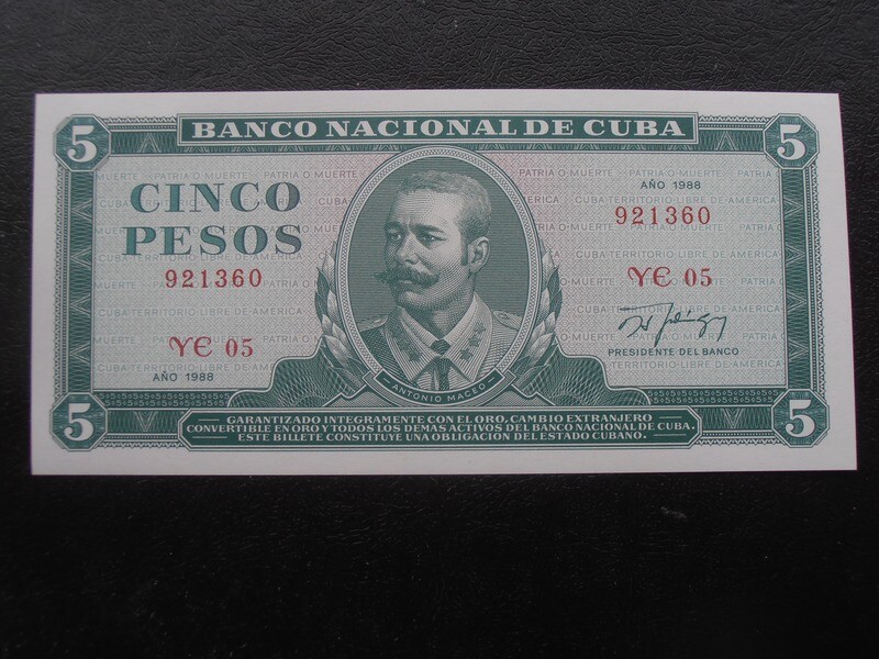 CB - 5 Pesos - 1988