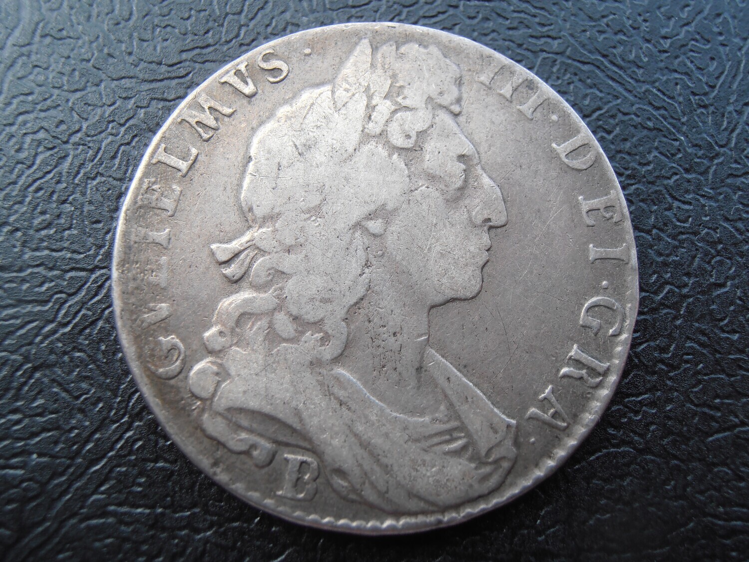 1697B  -  Halfcrown
